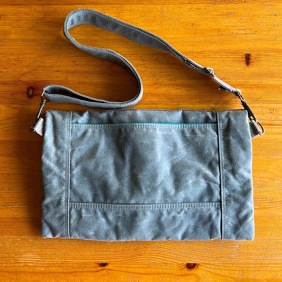 MOOP canvas bag - THE PAPERBACK IN SHARK - Picture 2 of 5